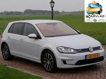 Volkswagen e-Golf **14499**NETTO**FULL**WARMTEPOMP e-Golf WARMTEPOMP