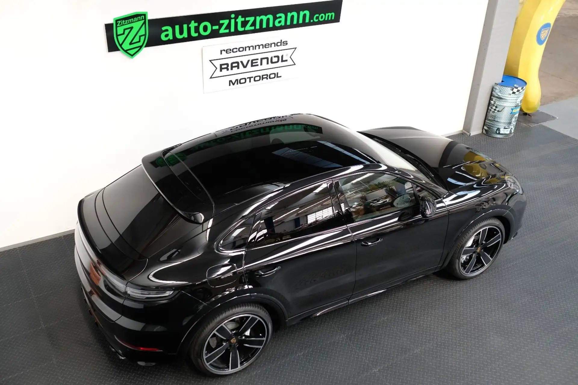 포르쉐 Porsche Cayenne S 2023 검정 사진 5
