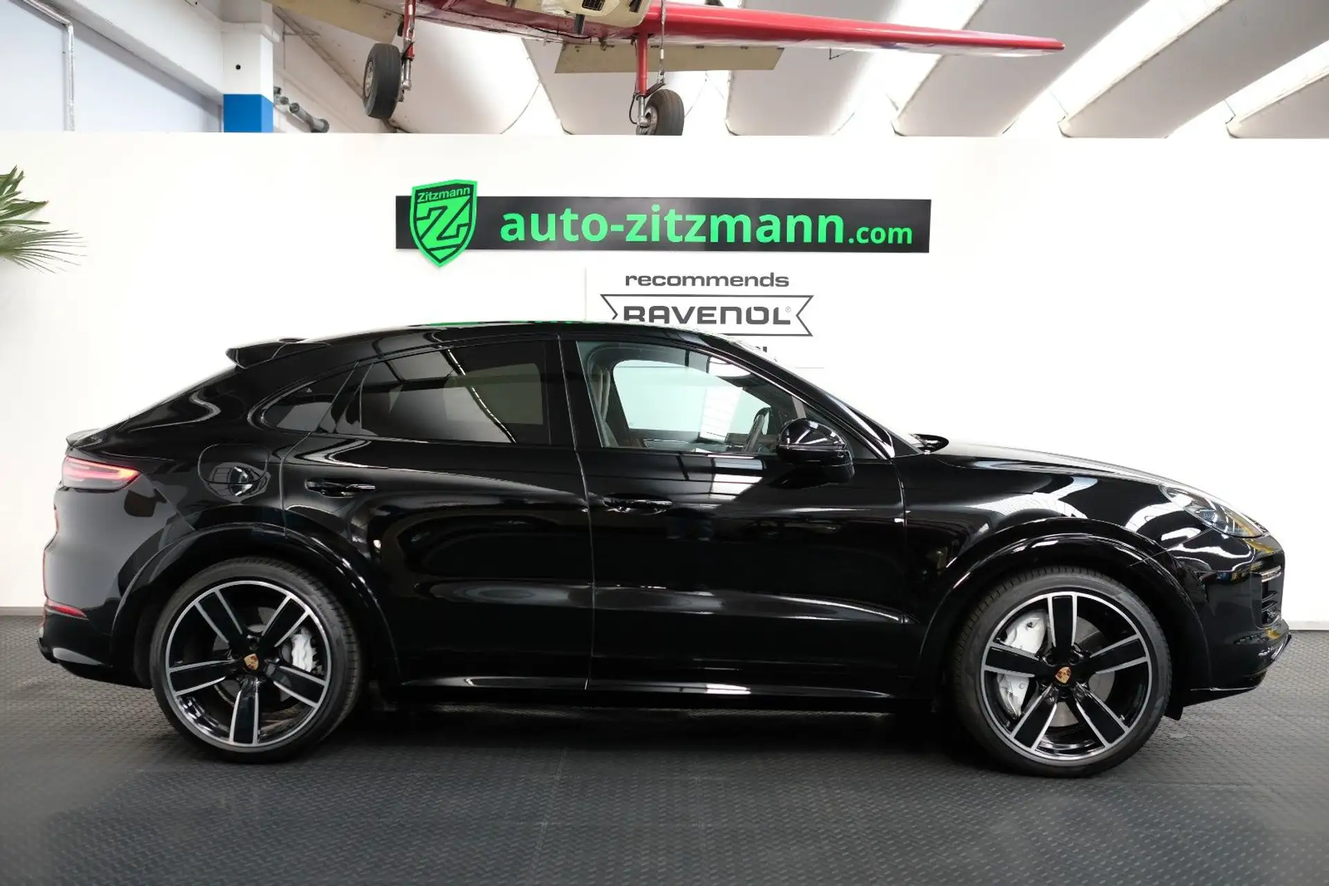 포르쉐 Porsche Cayenne S 2023 검정 사진 2