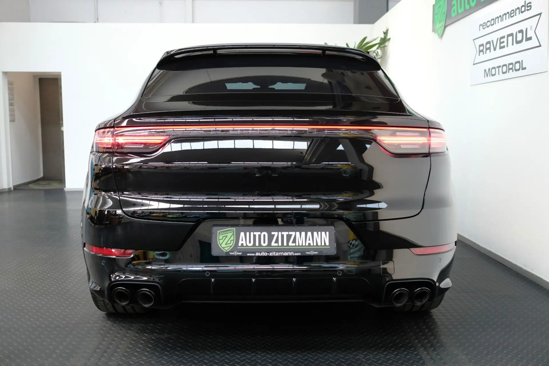 포르쉐 Porsche Cayenne S 2023 검정 사진 7