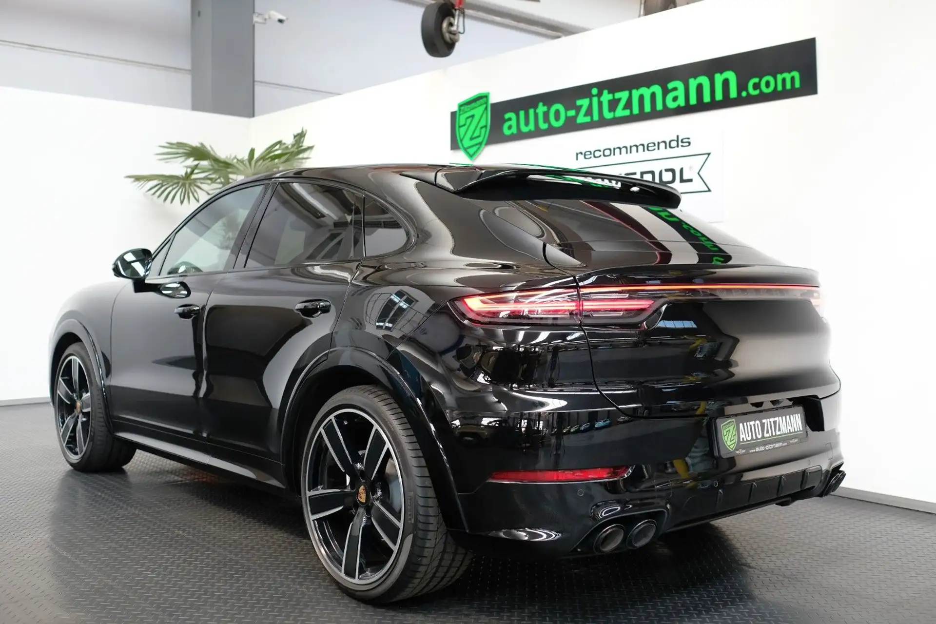 포르쉐 Porsche Cayenne S 2023 검정 사진 6
