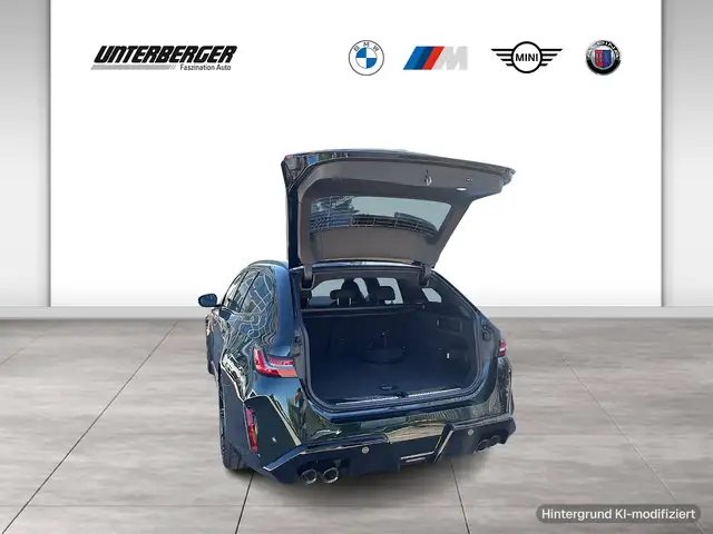 BMW M5 view 12