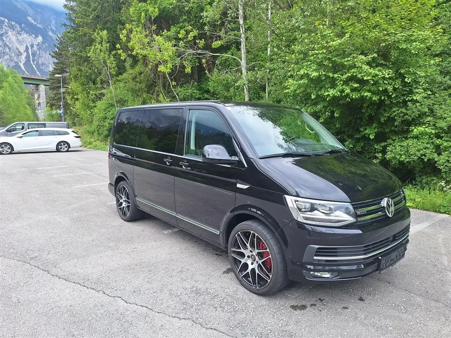 Volkswagen T6 Multivan Multivan Highline 2,0 TDI 4Motion BMT DSG Highline Fekete - 2