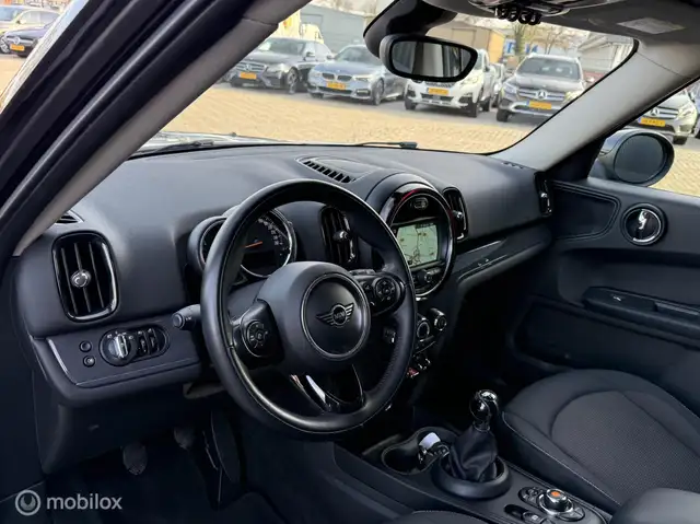 Mini Countryman view 11