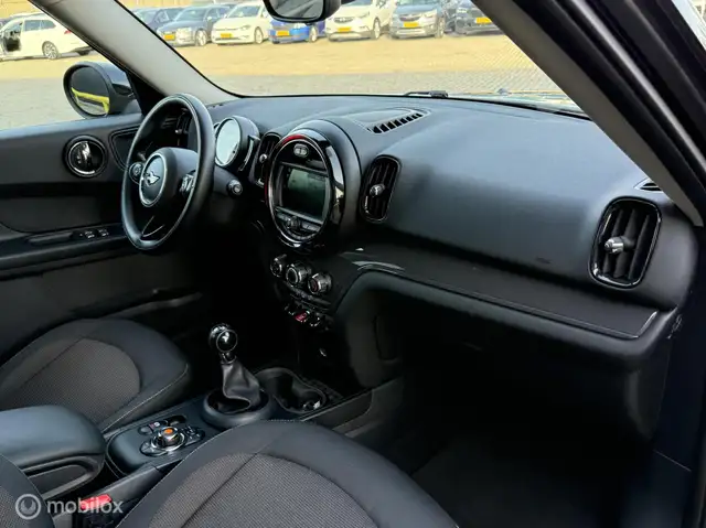 Mini Countryman view 13
