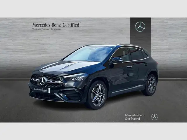 Mercedes-Benz GLA 250 e con tecnología híbrida EQ