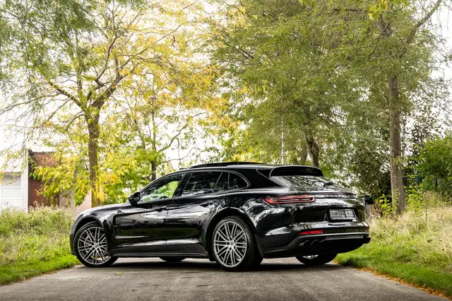 Porsche Panamera view 27