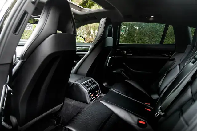 Porsche Panamera view 7