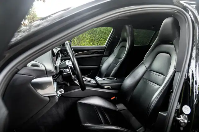 Porsche Panamera view 6