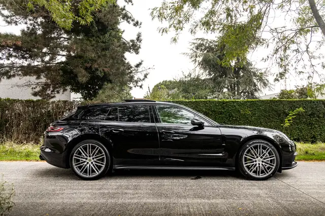 Porsche Panamera view 24