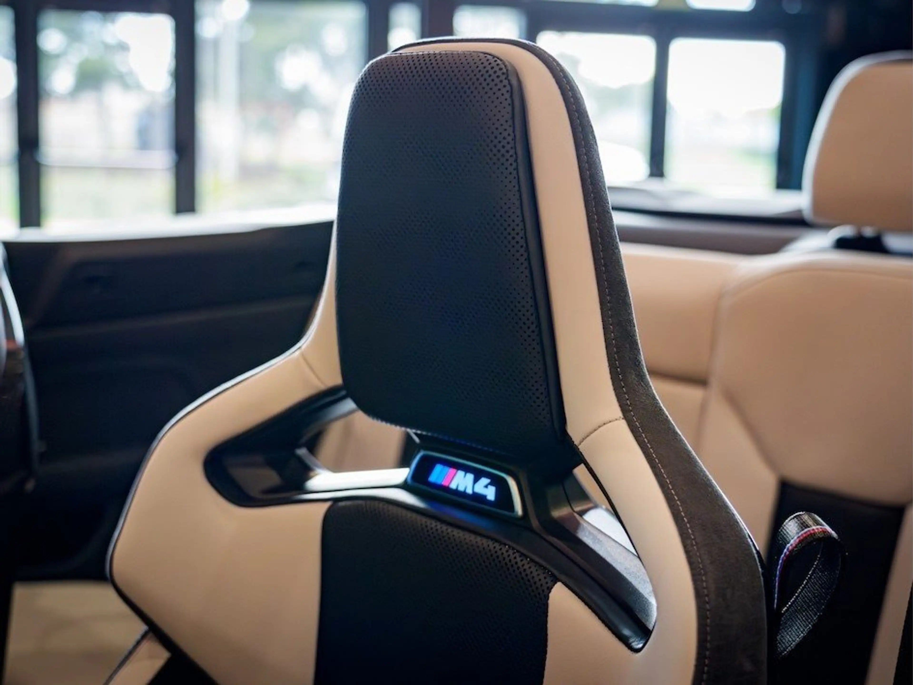 BMW M4 Competition Cabrio xDrive M Race Track, Ultimate — photo 14