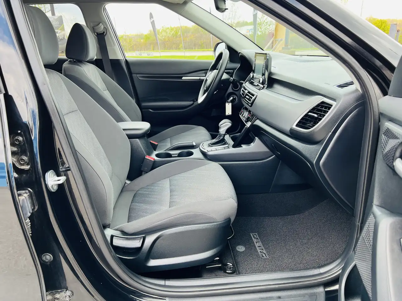 Kia Seltos снимка Kia Seltos