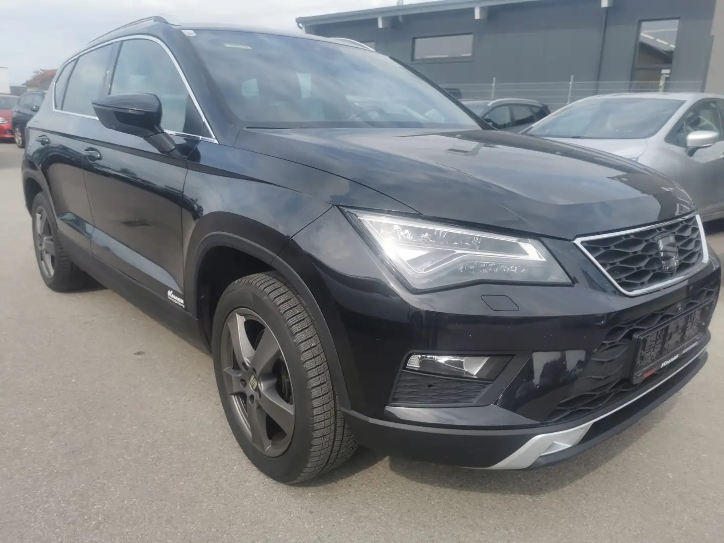 SEAT Ateca 2,0 Xcellence 4WD TDI Schwarz - 2