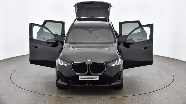 BMW X3 view 8