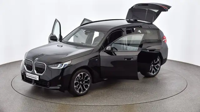 BMW X3 view 9