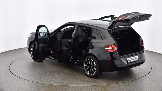 BMW X3 view 10
