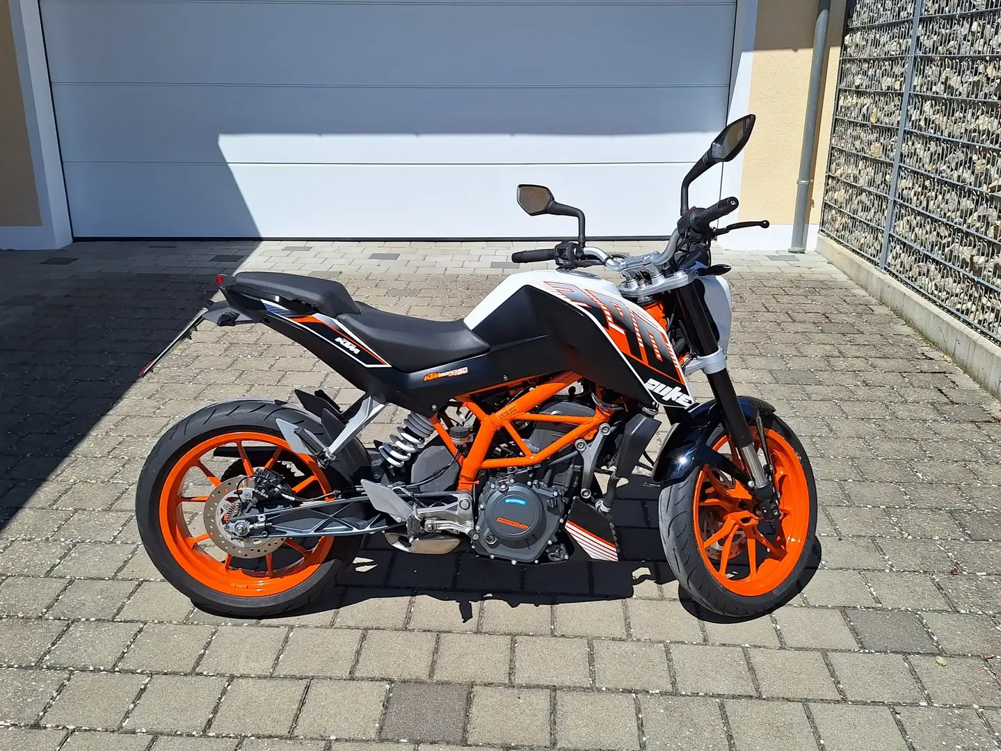 KTM 390 Duke Naranja - 1