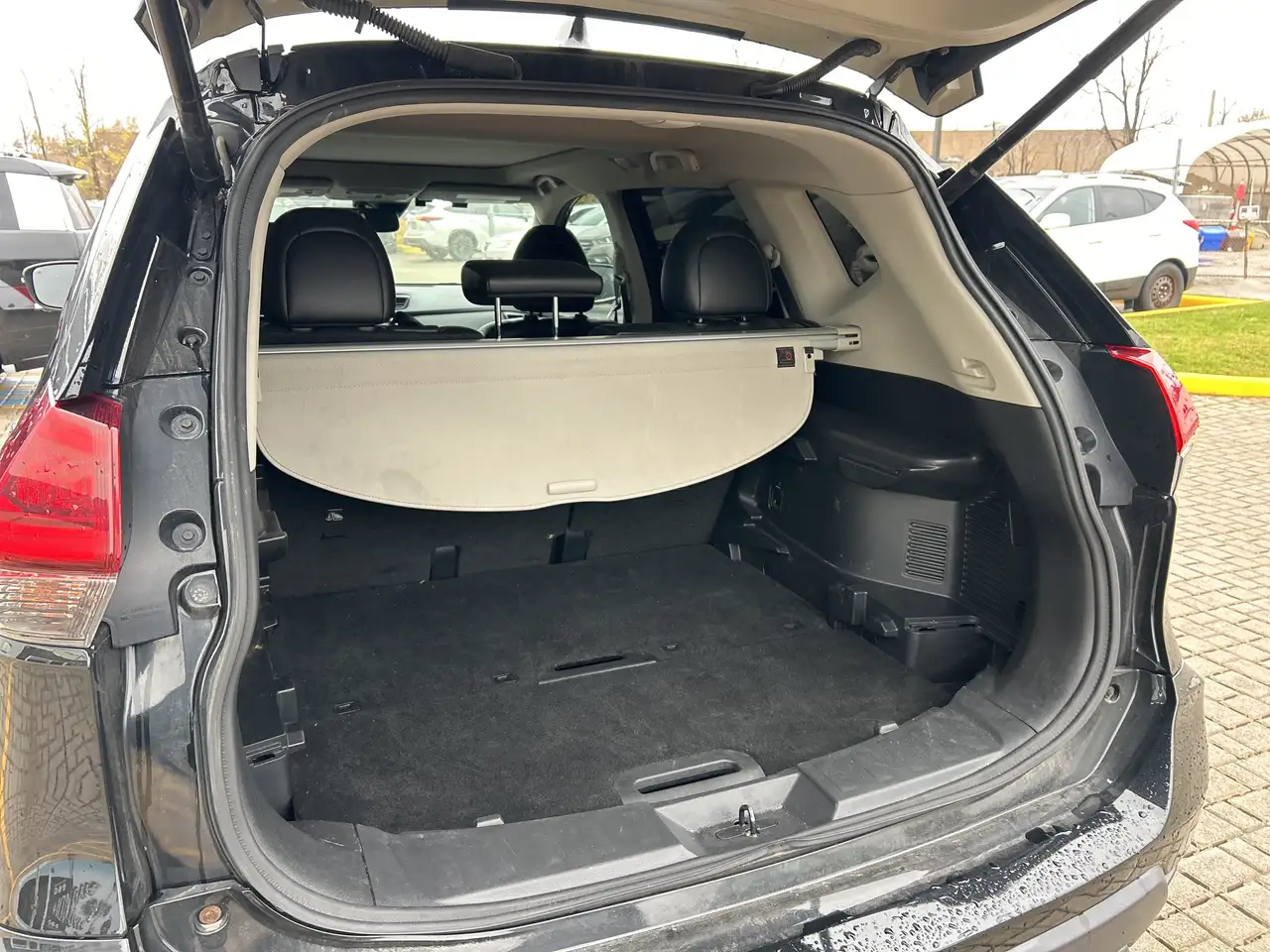 Nissan Rogue снимка Nissan Rogue