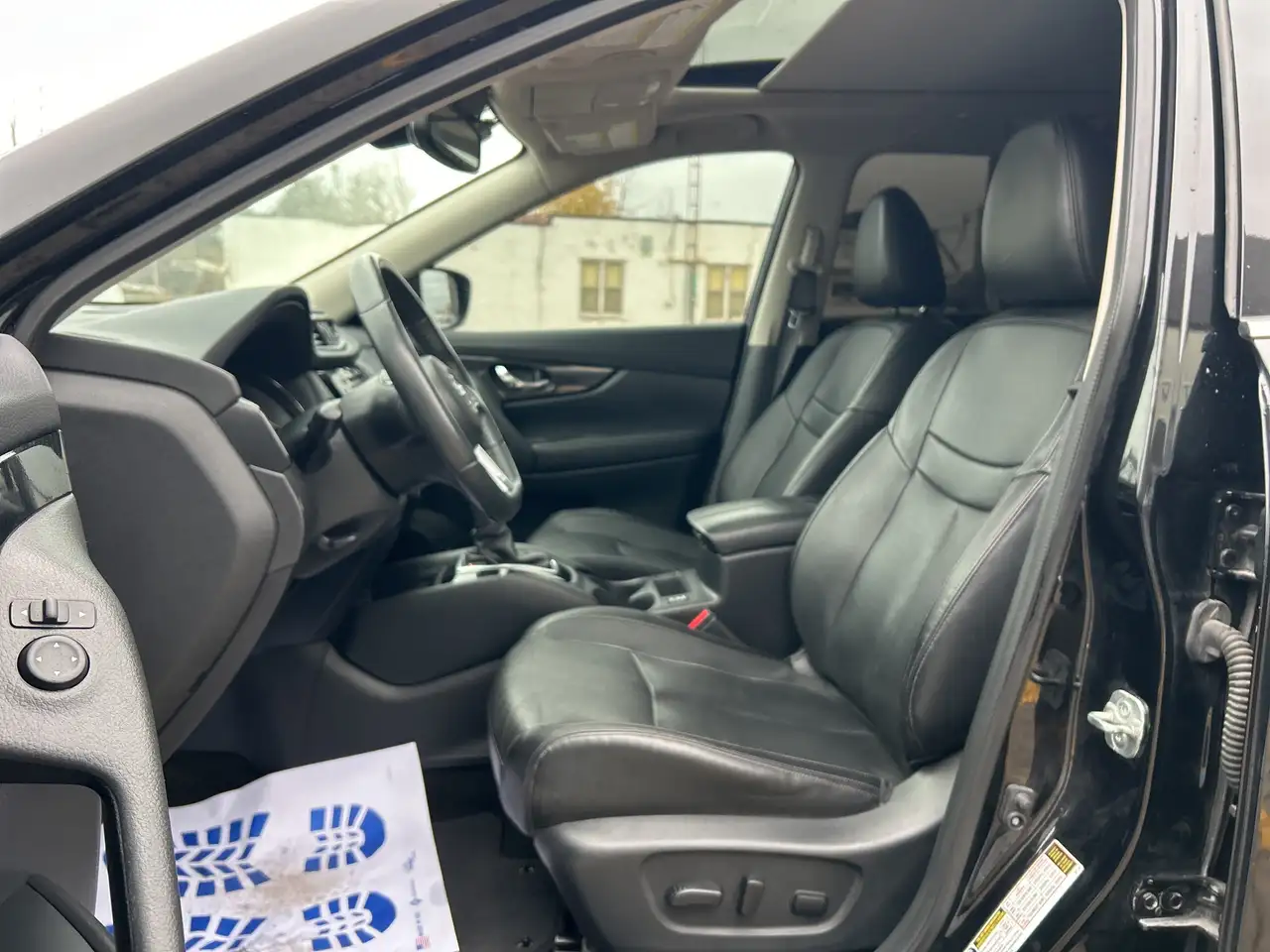 Nissan Rogue снимка Nissan Rogue