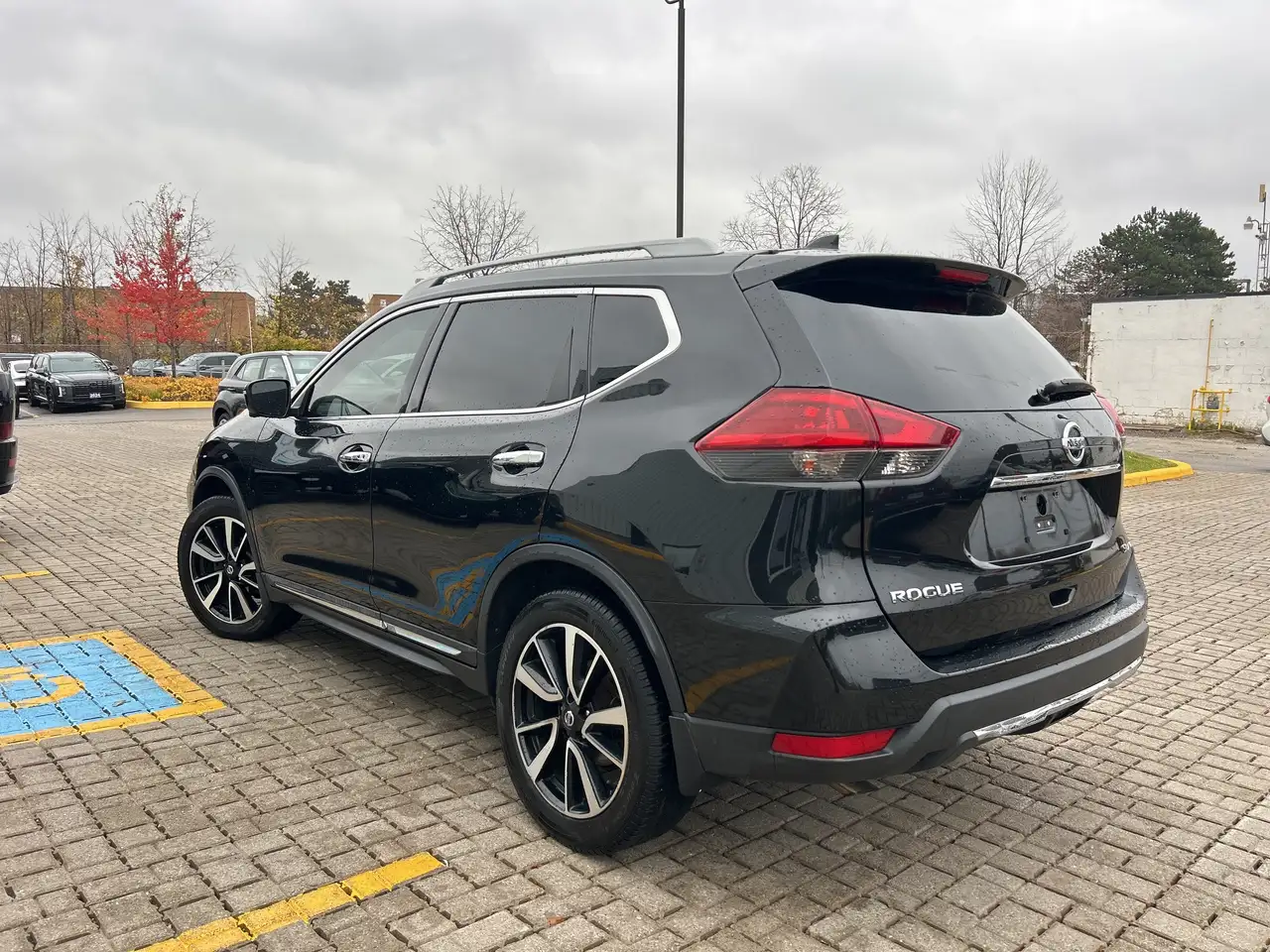 Nissan Rogue снимка Nissan Rogue