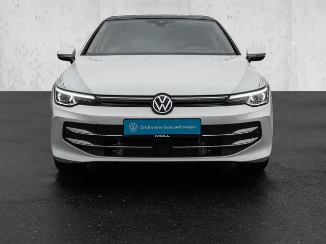 Volkswagen Golf view 3