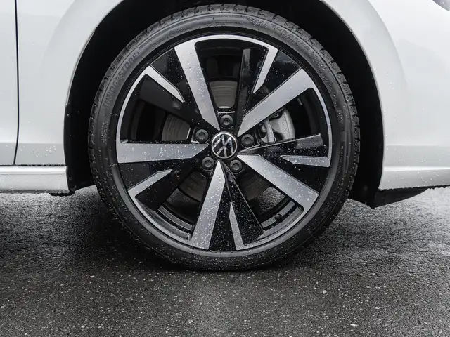 Volkswagen Golf view 7