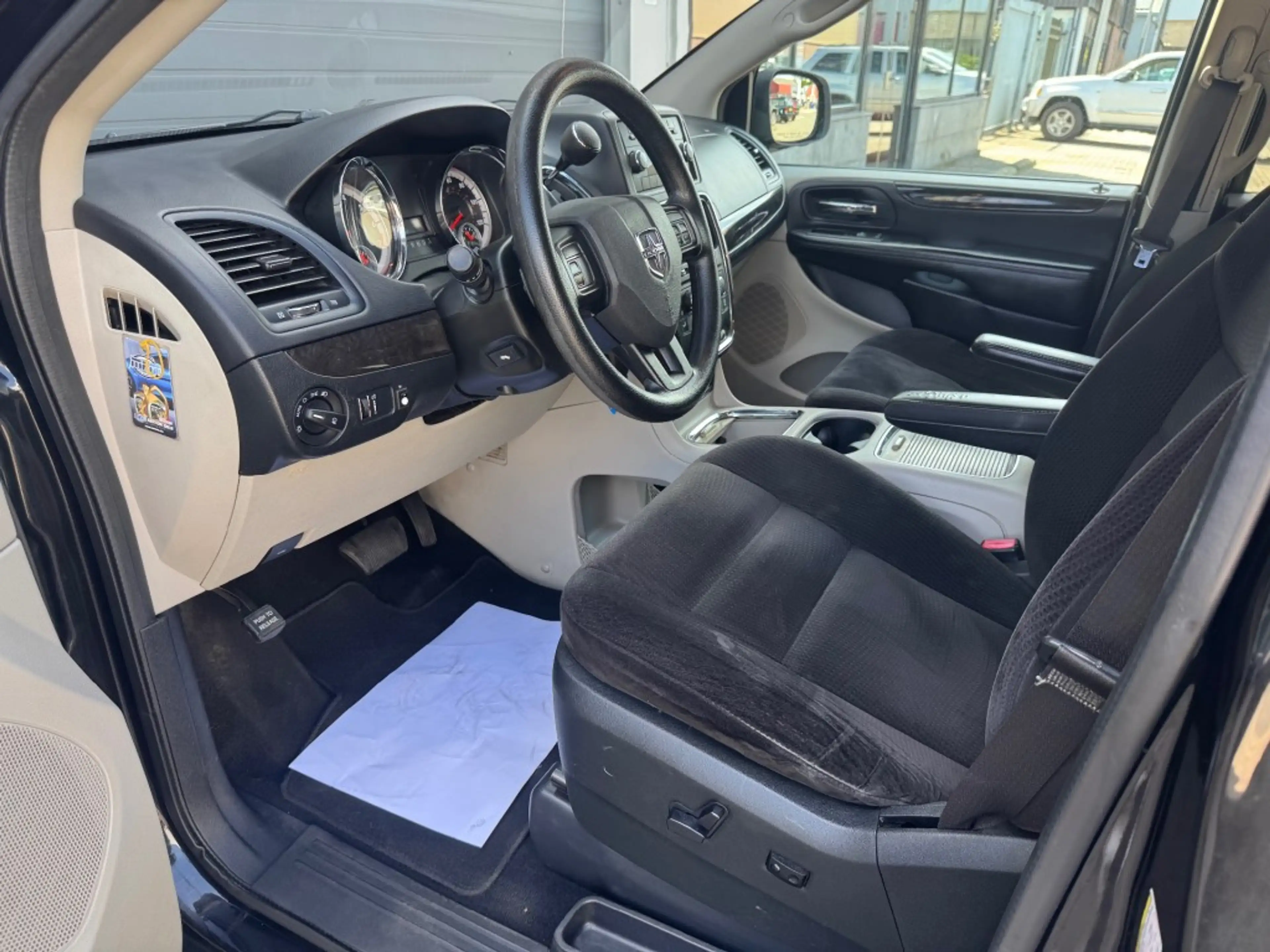 Chrysler 3.6 TOURING — photo 13