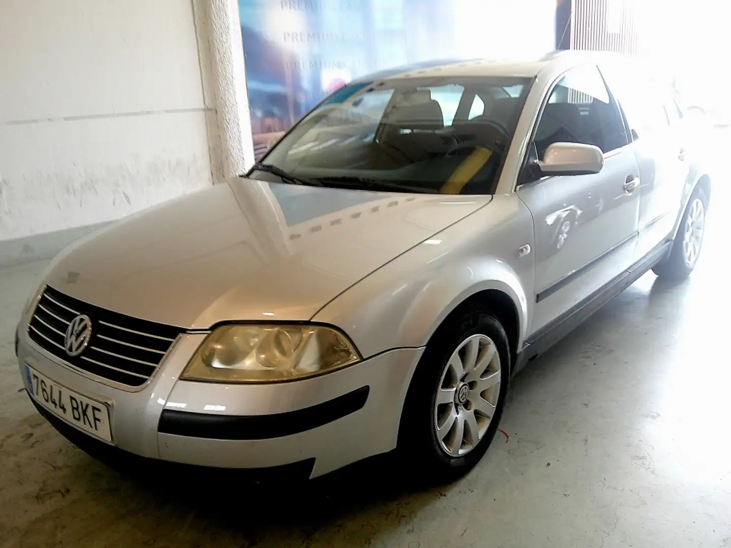 Volkswagen Passat 1.9TDI Trendline Zilver - 1