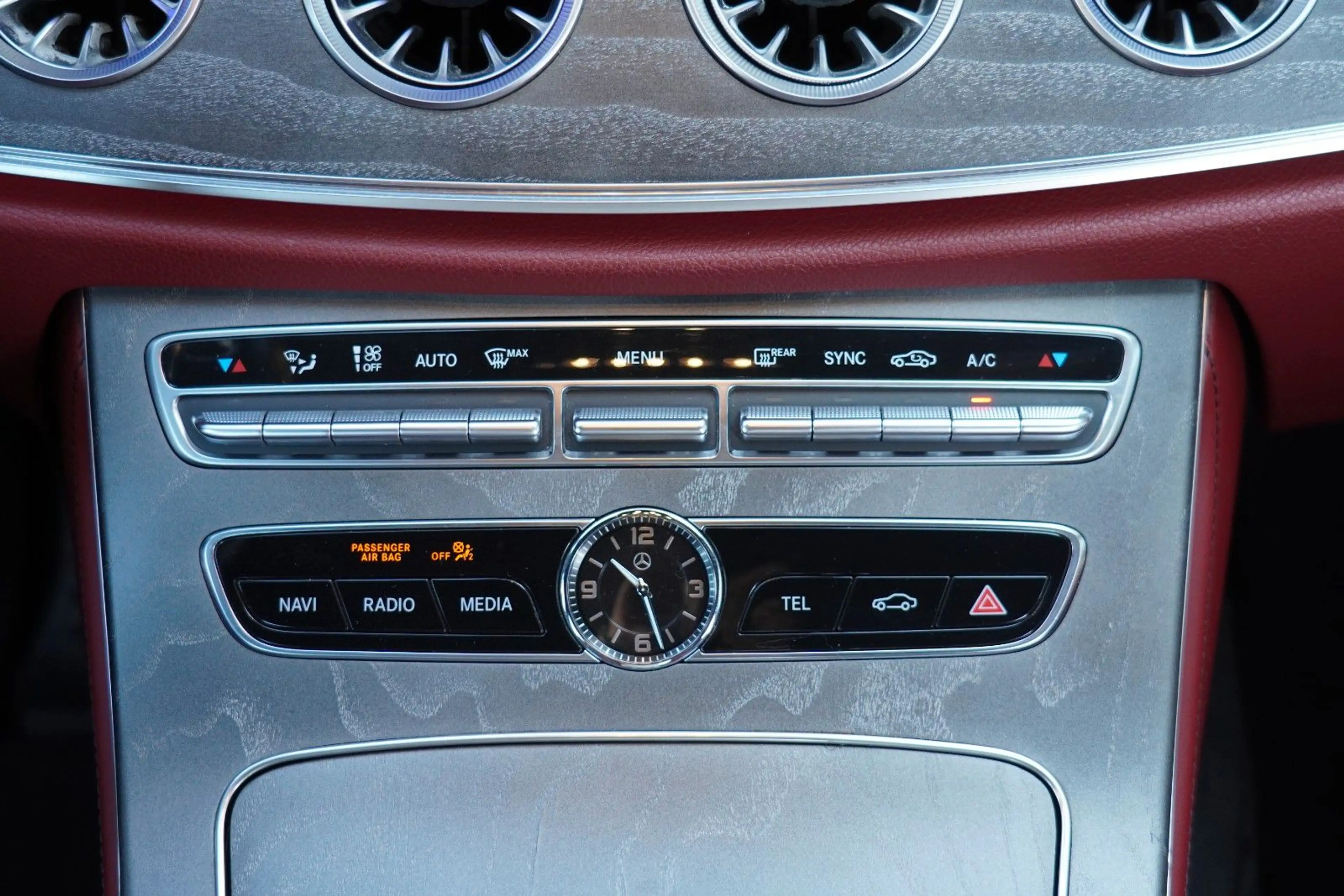 Mercedes-Benz CLS 300 CLS CLS 300 d — photo 13
