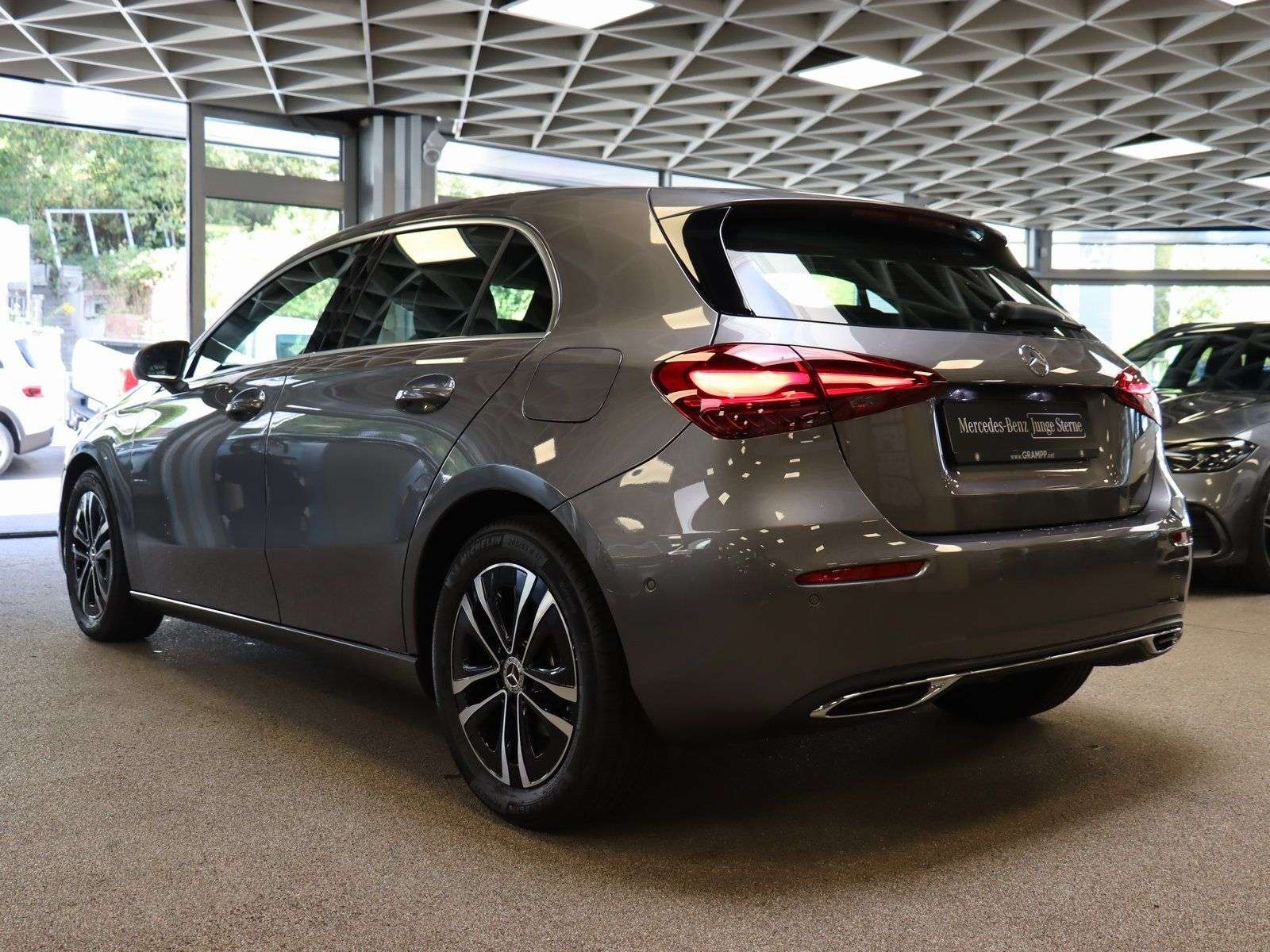 Mercedes-Benz A 180