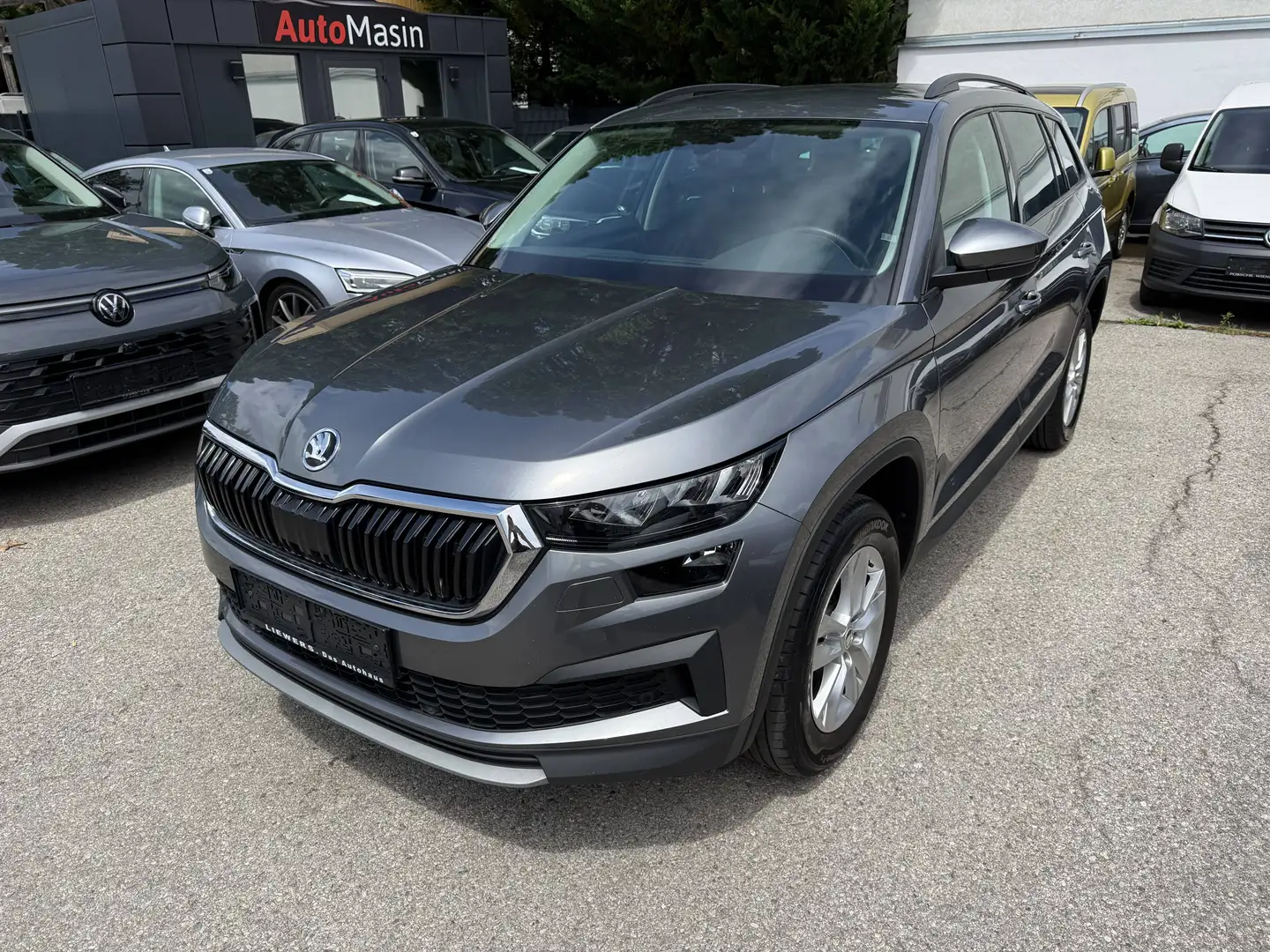 Skoda Kodiaq 2,0 TDI Ambition DSG //ERSTBESITZ//SERVICEHEFT// Grau - 1