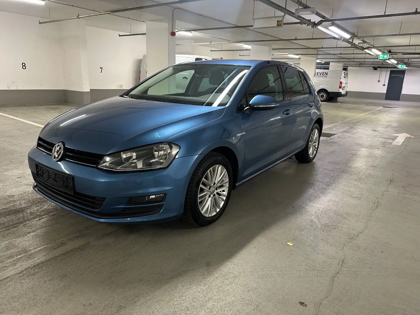 Volkswagen Golf VII Lim. Cup BMT Blau - 1