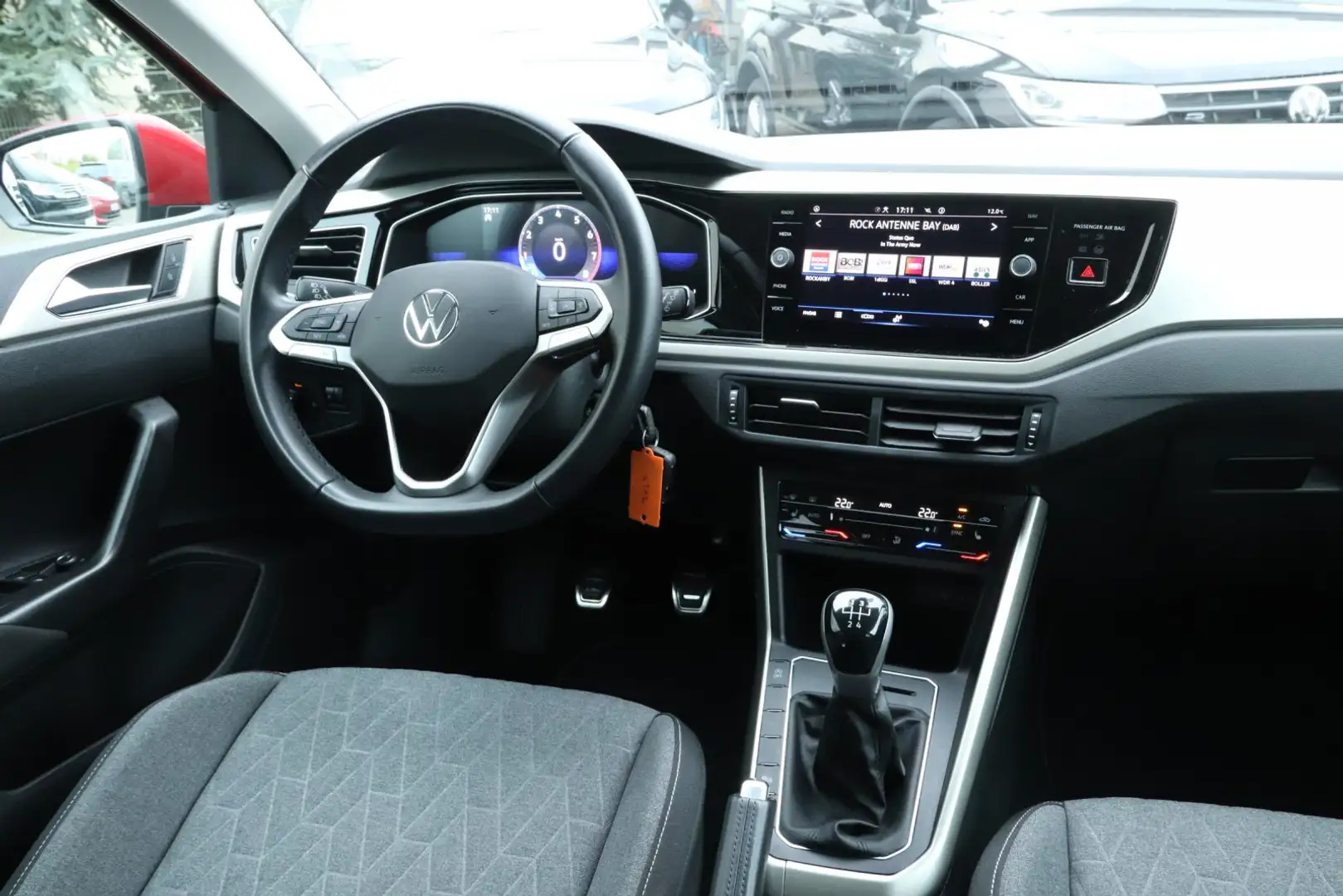 Volkswagen Polo 1.0 Move ALU*SHZ*CLIMATRONIC*PDC Rot - 2