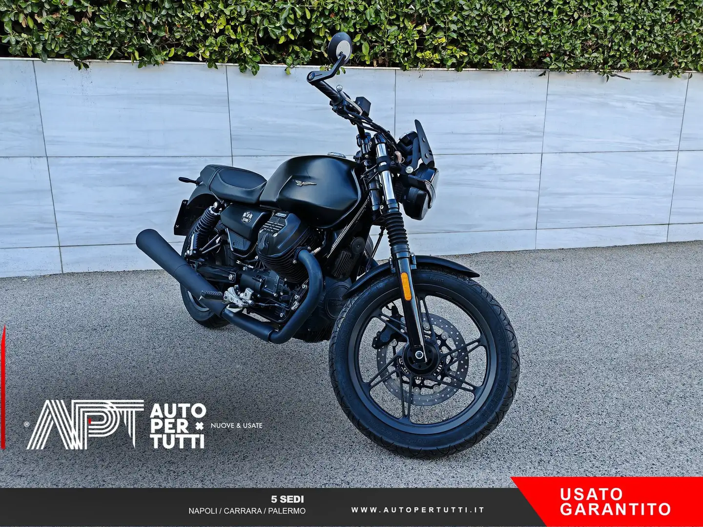 Moto Guzzi V 7 Stone 850 - 2