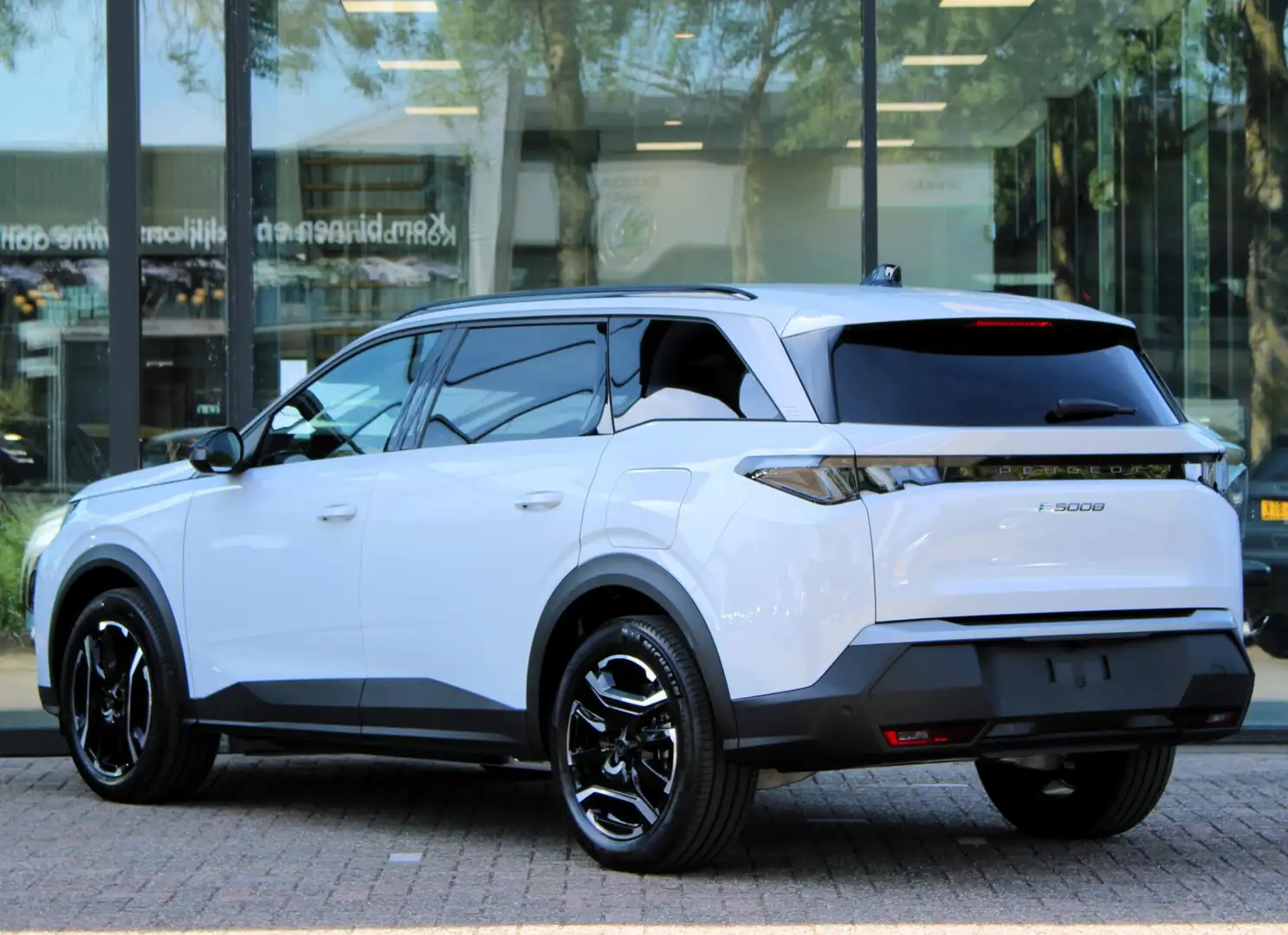 Peugeot 5008 e-5008 Allure Avantage 73 kWh VOORRAAD KORTING - 2