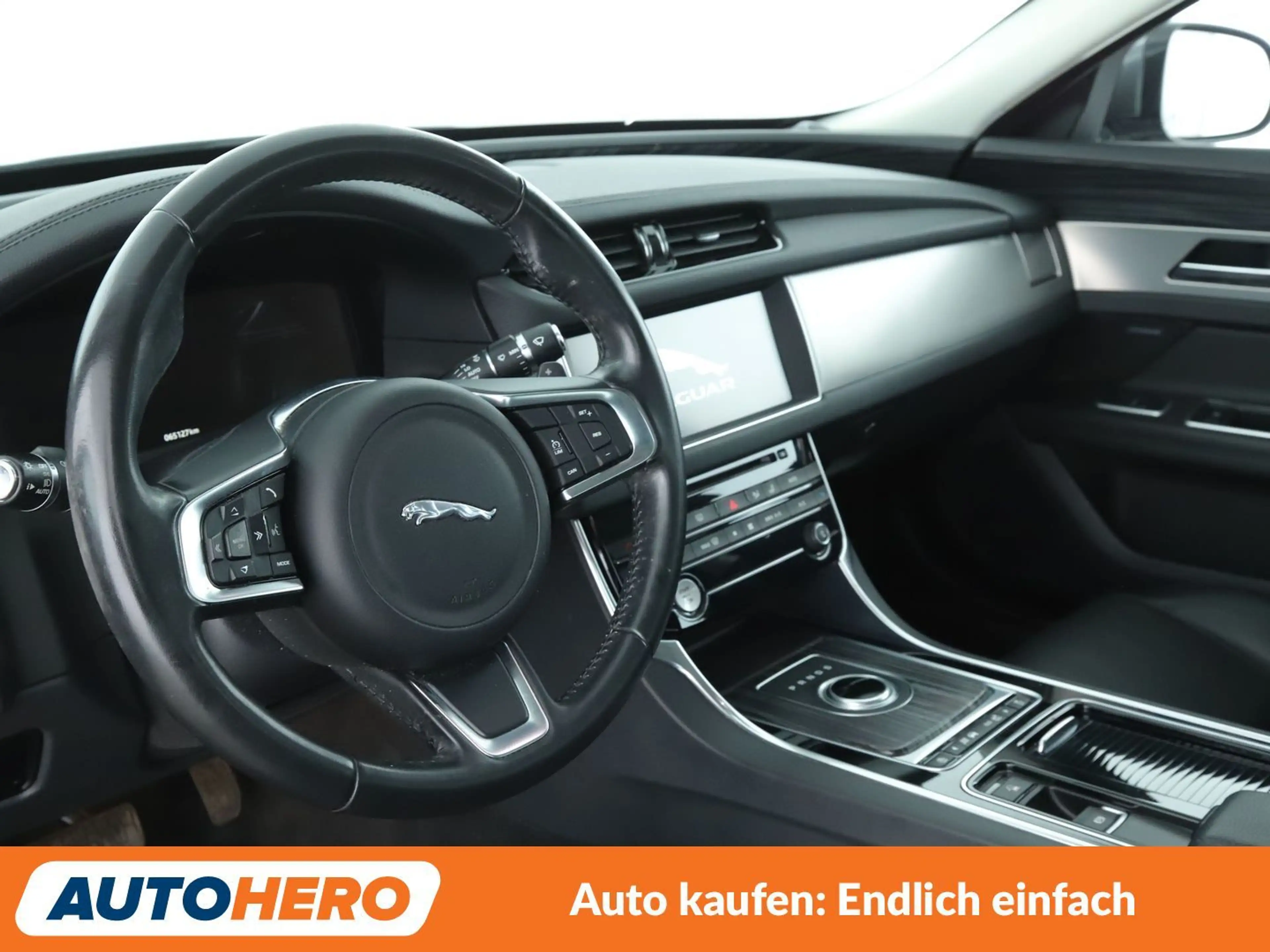 Jaguar XF 30t Prestige AWD Aut.*NAVI*BiXENON*CAM*TEMPO*ALU* — photo 11
