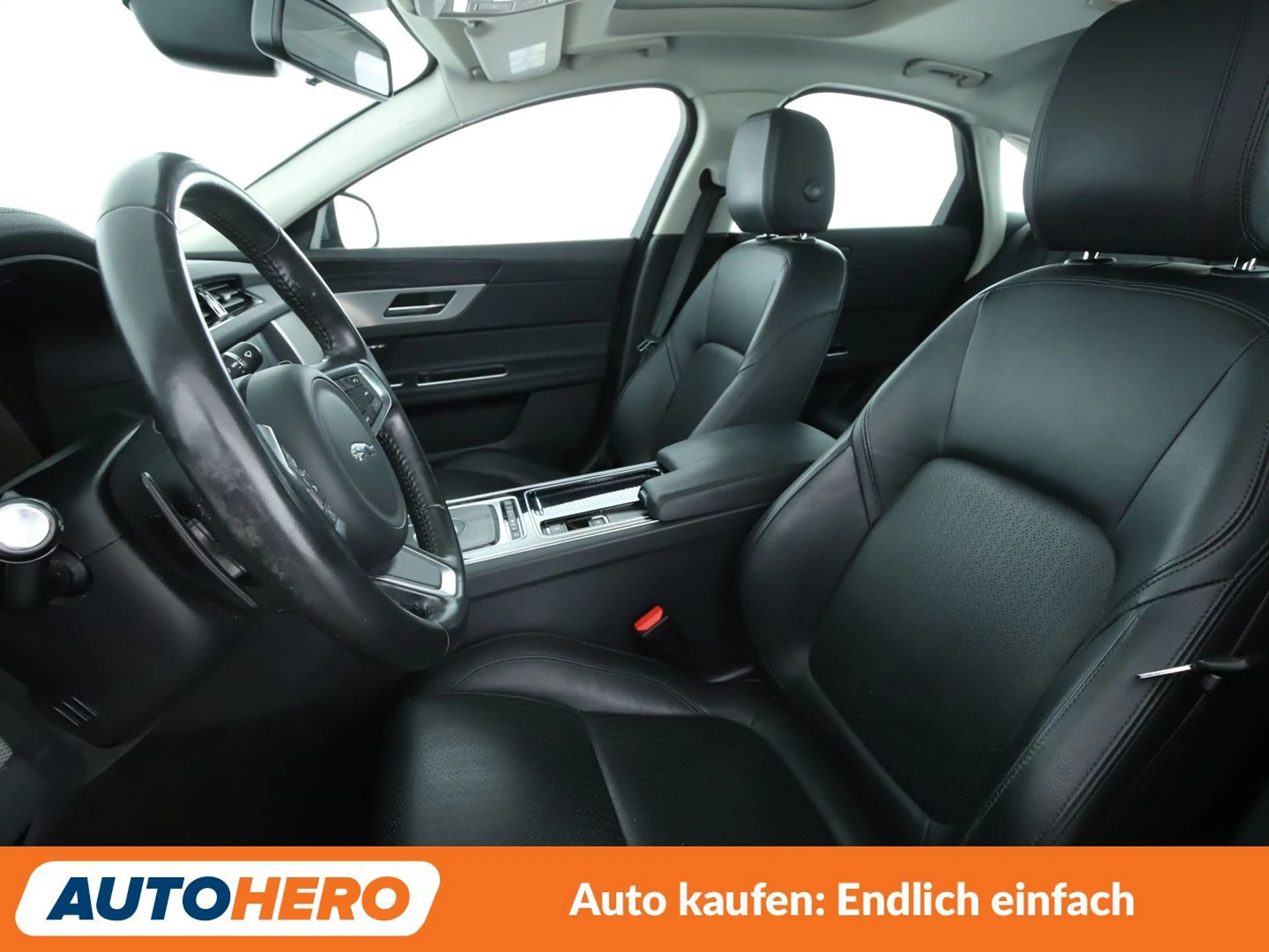Jaguar XF 30t Prestige AWD Aut.*NAVI*BiXENON*CAM*TEMPO*ALU* — photo 10