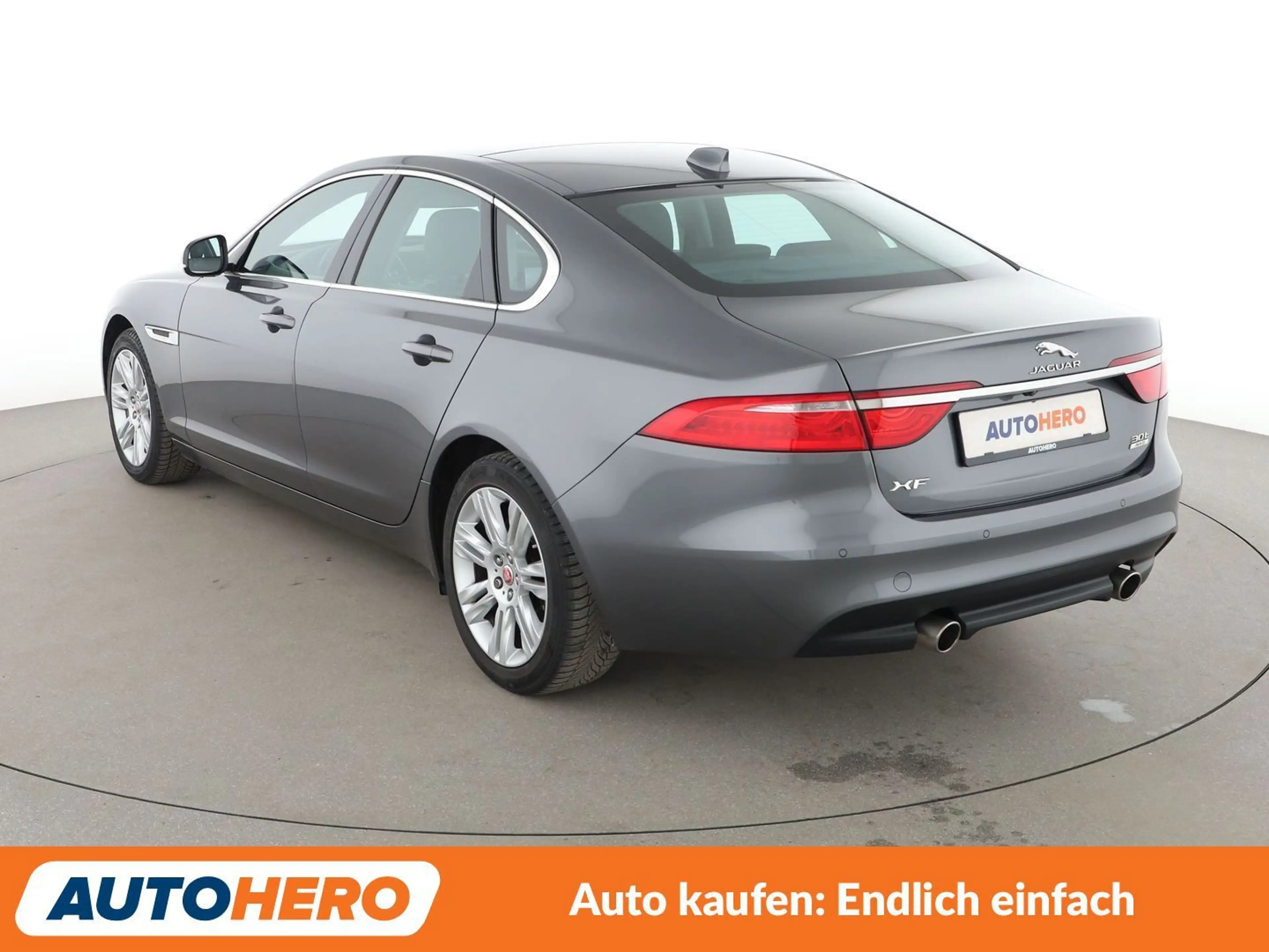 Jaguar XF 30t Prestige AWD Aut.*NAVI*BiXENON*CAM*TEMPO*ALU* — photo 4