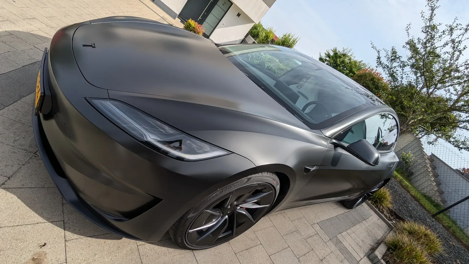 Tesla Model 3 Model 3 Allradantrieb Dual Motor Performance Schwarz - 2