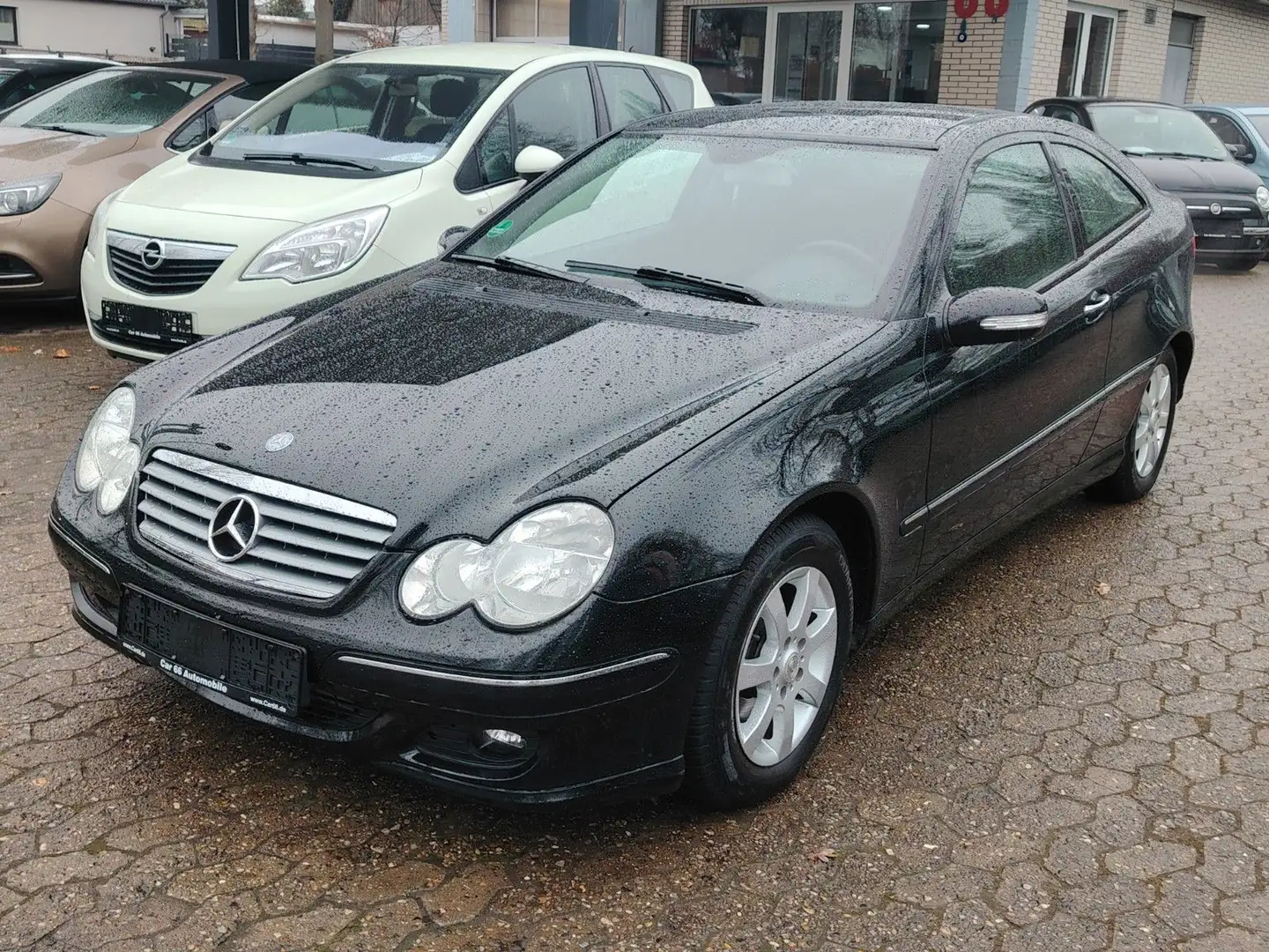 Mercedes-Benz C 180 Sportcoupe C 180 Kompressor / Automatik / Schwarz - 1
