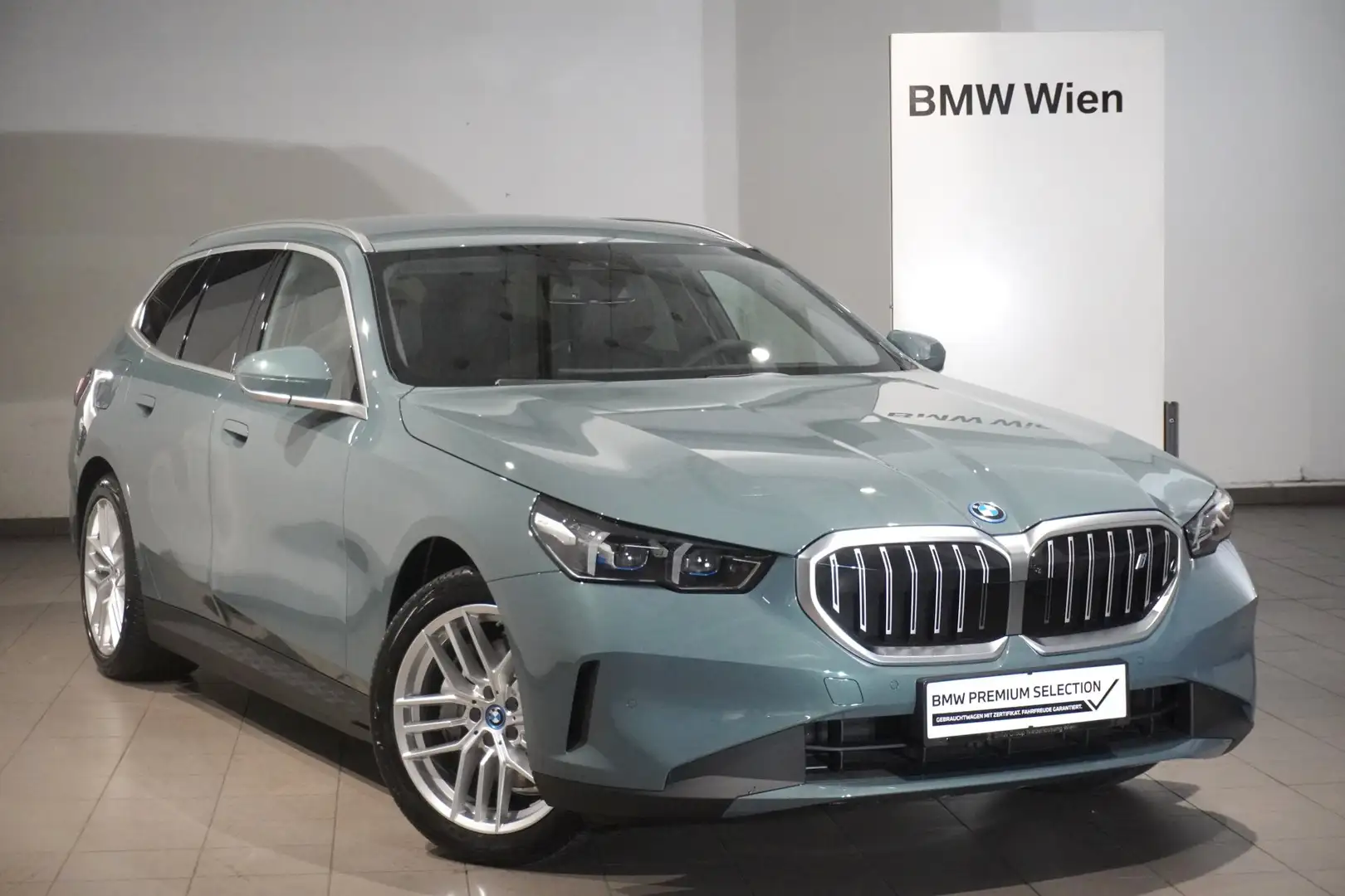 BMW i5 i5 eDrive40 Grün - 1