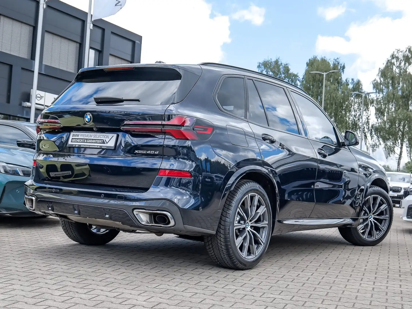 BMW X5 xDrive40d M Sport HUD PANO ACC AHK 360°KAM Schwarz - 2
