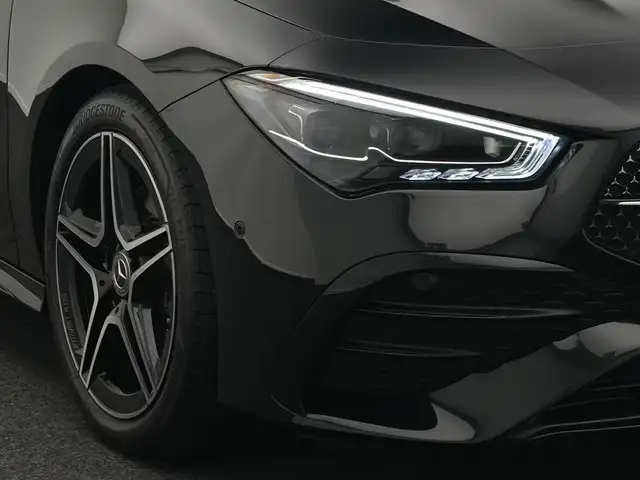 Mercedes-Benz Cla Class view 9
