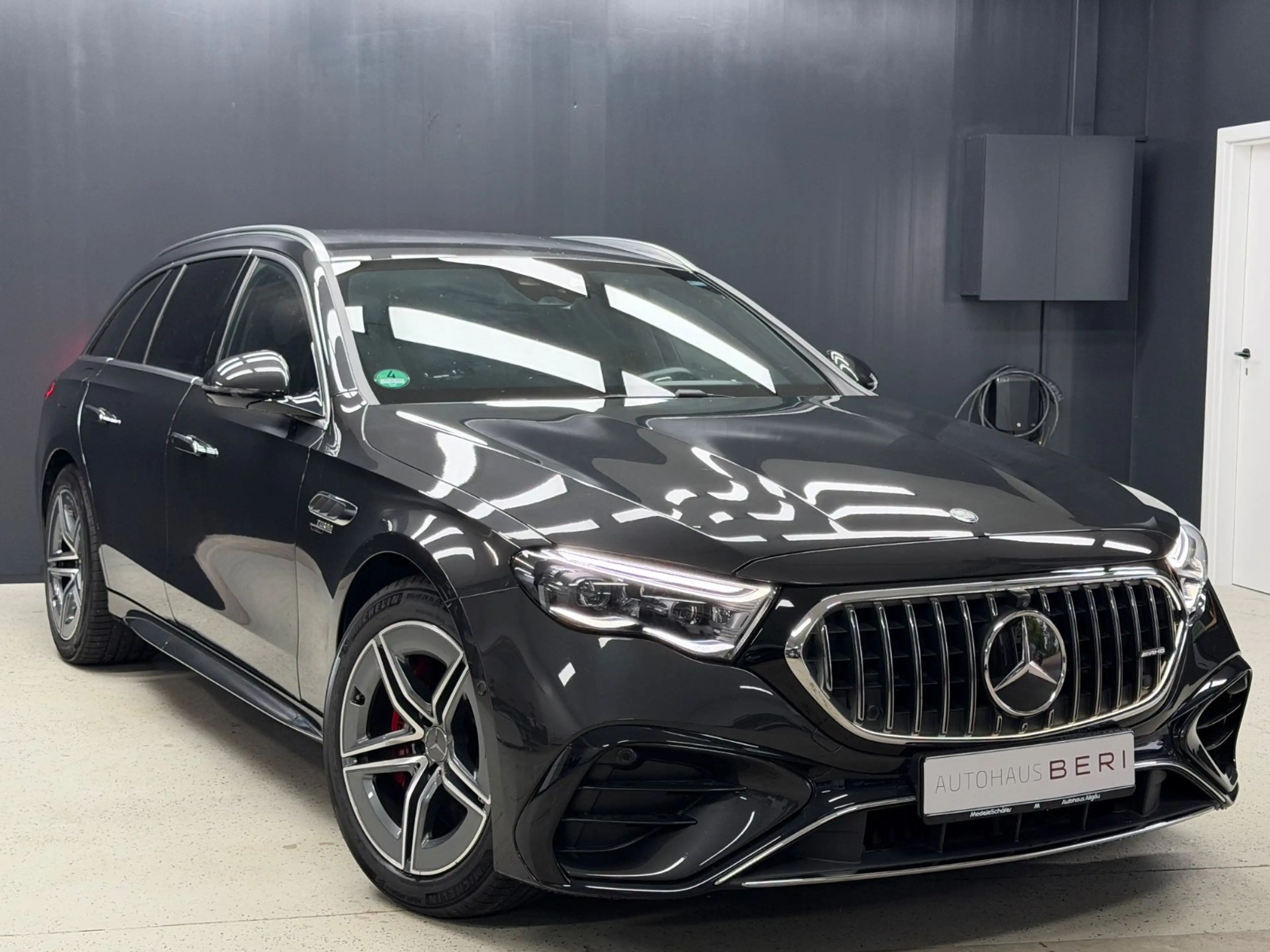Mercedes-Benz E 53 AMG *Driver's Package*Performance-Sitze*AHK