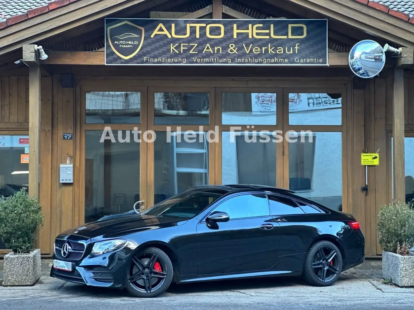 Mercedes-Benz E 350 E350d Coupe 4Matic AMG Aut Pano 360° Widescreen Schwarz - 1