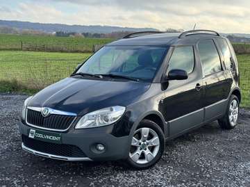 Roomster 1.6 TDi Ambition // Climatronic + Pano