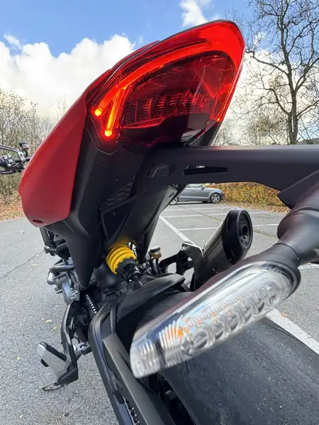 Ducati Monster 937 - foto 4