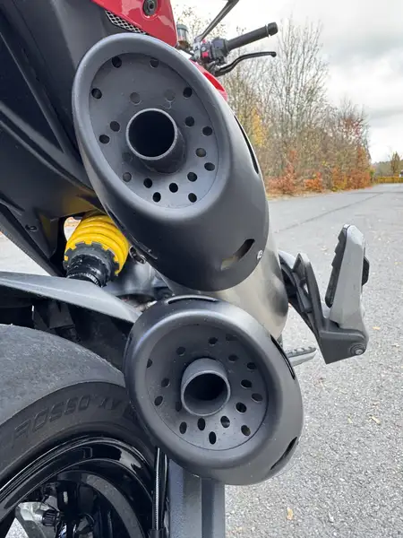 Ducati Monster 937 - foto 8