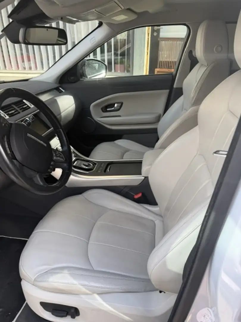 Land Rover Range Rover Evoque Range Rover Evoque SE 2,0 TD4 Aut. SE Weiß - 2