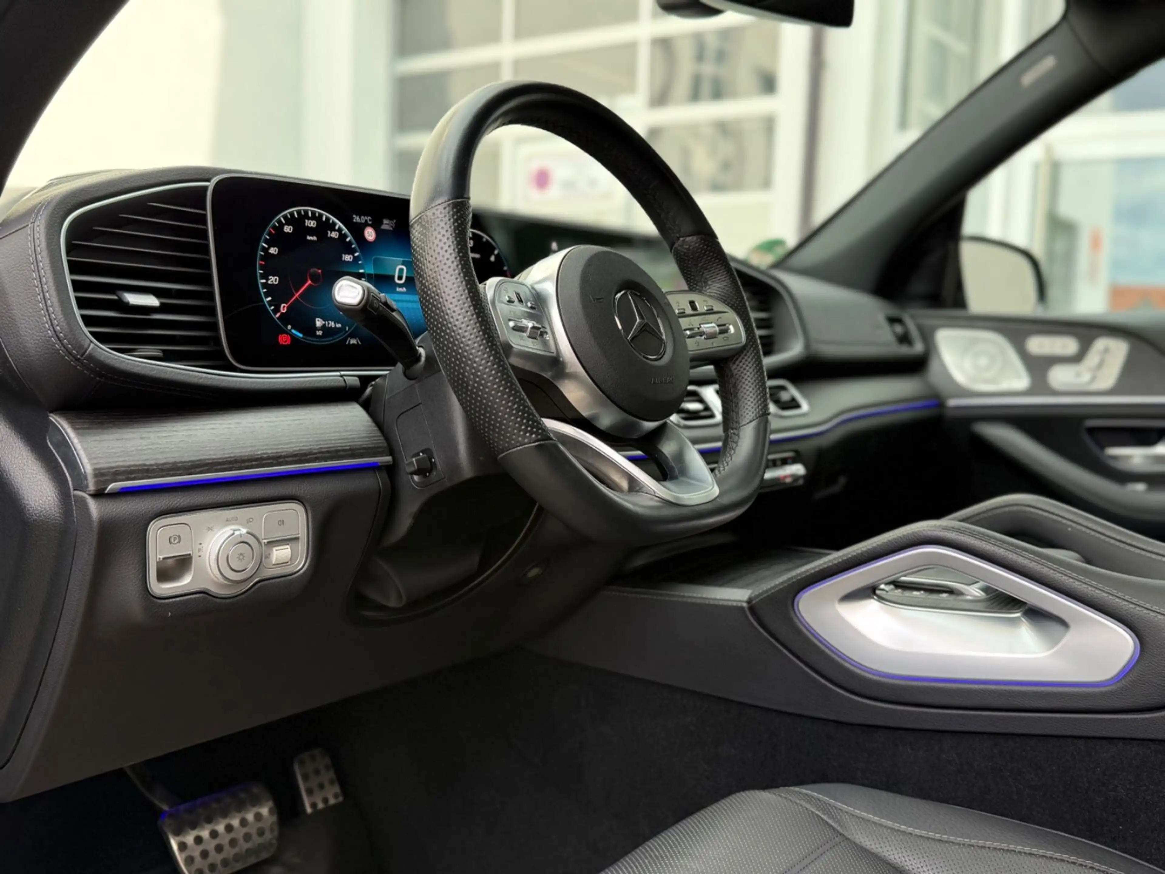 Mercedes-Benz GLS 400 d 4Matic 9G AMG 7 SITZER *360°*AHK*PANO* — photo 7